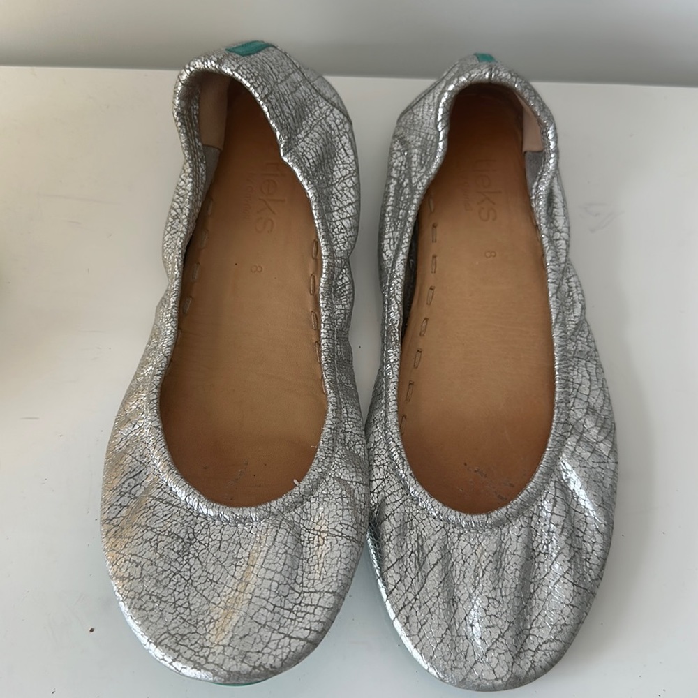 Tieks!